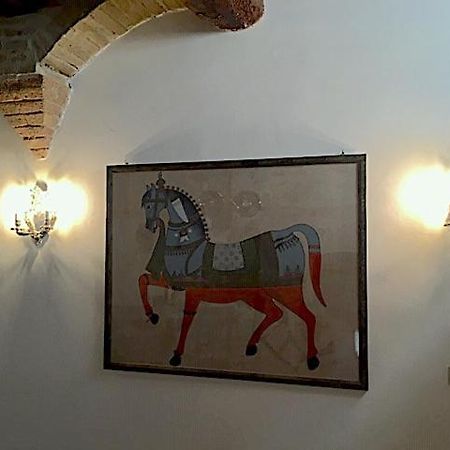 L'Arco Romano Apartment Foligno Exterior photo