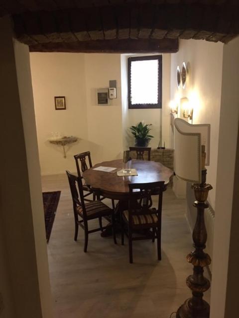 L'Arco Romano Apartment Foligno Exterior photo